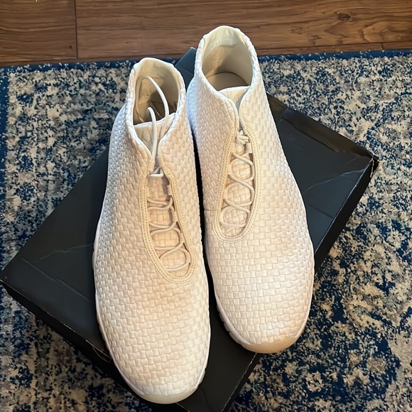 Air Jordans never worn. Size 15. Player exclusive. - Picture 4 of 5